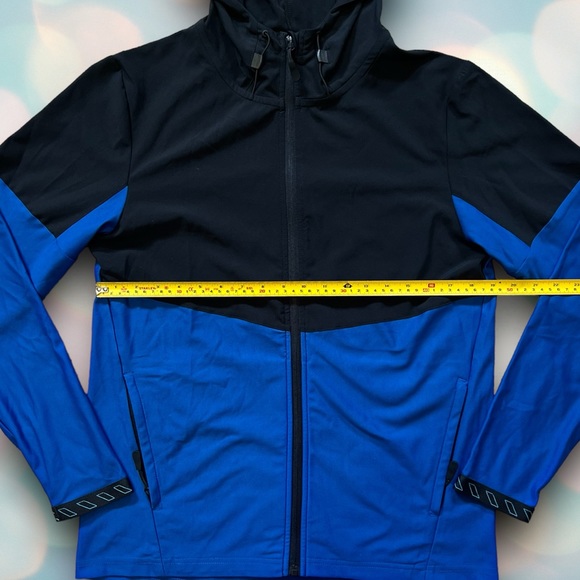 Circuit Men’s Athletic Lightweight Cycling Jacket Size M - Picture 2 of 4